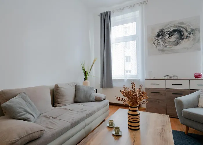 Будинок відпочинку Bessemer - Charming With Garden *