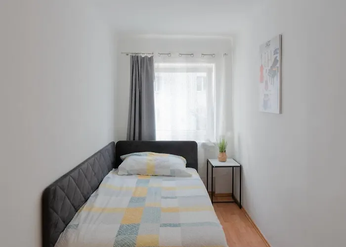 Bessemer - Charming With Garden