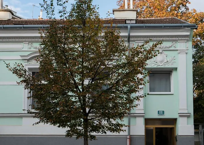Bessemer - Charming With Garden * Відень